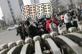 室友都回家了，寝室一个人过元旦咯视频封面