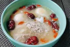 我老婆脸色暗黄会经常喝这个汤调理，一周喝三次，脸色好红润视频封面