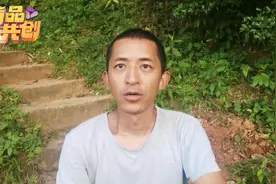 为什么说中蜂不怕螨虫？因为它们会自己抓虫子，你都听说过了吗？视频封面
