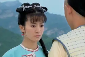 永琪不舍告别，并送小燕子特别礼物。好友们也走了，小燕子泪目。视频封面