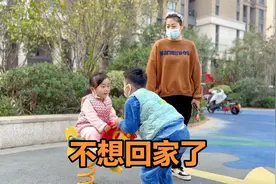 真真下楼做核酸，顺便再备点新鲜蔬菜，小诺米憋坏了非要在外面玩视频封面