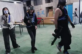 姜女与猛男真人cs活动，刺激战场，合法场地视频封面
