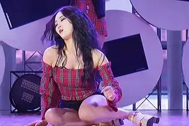 盘点，韩国青春少女团，个个都穿超短裙跳舞，又辣又迷人，太劲爆视频封面