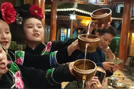 苗寨的“高山流水”图片