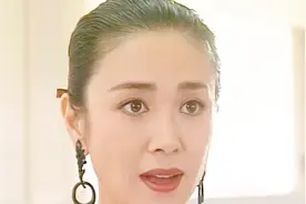 婆婆媳妇小姑子3 媳妇误穿有洞的袜子 结果却被老板炒了鱿鱼视频封面