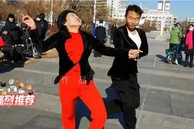 胖妞儿已成为吉特巴高手，现和小滨跳起舞来，激情澎湃，精彩不断视频封面