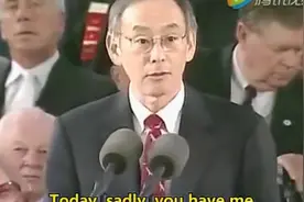 诺贝尔物理学奖得主，美国前能源部部长朱棣文在哈佛大学毕业演讲视频封面