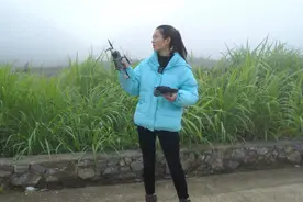 雾天周围看不清楚，用无人机往上飞500米，看看天空是什么样子视频封面