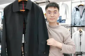 中年男性着装要稳重简单，切记花里胡哨，这样才有男人的成熟感视频封面