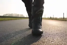 在那个夜晚喝醉以后才明白，“酒醉心明白”其实真的好痛苦！视频封面