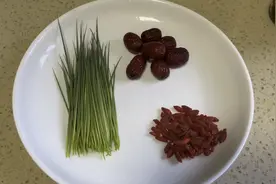 嫩竹叶心煮水喝太厉害了，小时候母亲常拿它煮水给我喝好处太多了视频封面