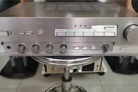 1988年的雅马哈古董音乐功放，还带光纤同轴解码，听听效果如何视频封面
