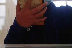 你们别催更了。我马上拆。今天来拆30元包和十元包。😳😳😊视频封面