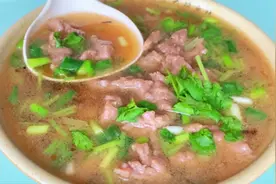 牛肉汤最好喝做法，超简单超营养肉质超嫩汤汁鲜香长个孩子要多喝