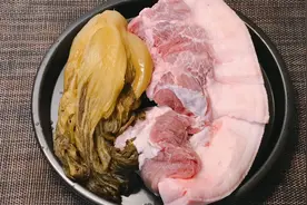 34买了2斤猪肉，做一道客家猪肉焖咸菜，软烂入味肥而不腻，真香视频封面