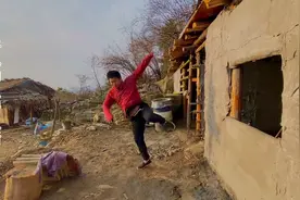 小伙隐居深山打造世外桃源，过田园生活，低成本建房效果还不错。视频封面