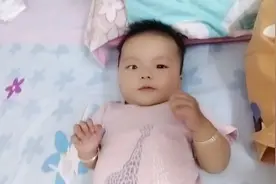 这个小孩半夜不睡觉，艾玛！视频封面