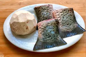 爱吃草鱼都喜欢鱼尾，胖江教你广式焖鱼尾，鲜香入味，没有腥味视频封面