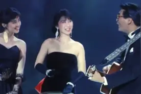 那时候的他们都还很年轻，也是我们心心念念要去一次香港的原由。视频封面