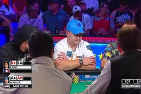 德州扑克：一家aa吃掉两家kk！视频封面