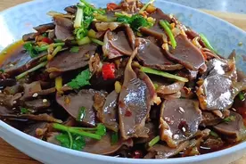 鸭胗最过瘾的吃法，脆嫩爽口无腥味，麻辣鲜香，下酒又下饭视频封面