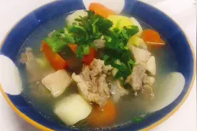 清炖排骨汤，掌握好几个步骤，排骨不腥不柴，味道太鲜美了视频封面