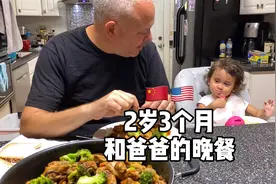 每次吃饭很给面子边吃边哼哼😅以后和弟弟一起吃饭会更热闹视频封面
