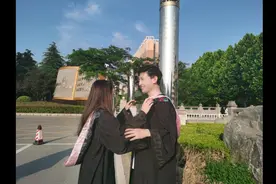 为什么有人可以提前一年拍毕业照🌸视频封面