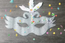 捡一张泡沫垫！用它来制作一个古风版面具，非常唯美视频封面