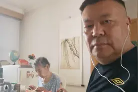 饮食结构时间对老人很重要，特别要防止便秘！老妈有时会出现便秘视频封面