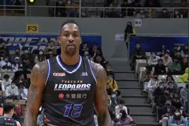 霍华德定力真不行！台妹拉拉队风骚干扰罚球，球迷：这真顶不住啊视频封面