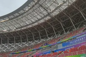献给闯入全运会决赛的新疆U20男足视频封面