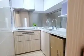 35.26实用面积的居屋。这种房子的产权，业主一半，港府一半；视频封面