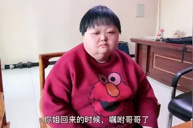 我和双双在办公室的对话，听说舅舅生病了，心疼她嫂子和舅舅了！视频封面