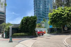 实拍香港天后王菲家的豪宅，半山晓庐，花1.7个亿呢！真有钱啊视频封面