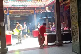 十二米之高，称世界最大的妈祖像，中元节跟小编走进龙凤宫探真像