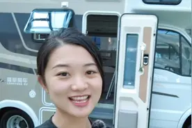 到河南房车厂谈合作，被赞助了一台58万的房车，配置太豪华了！视频封面