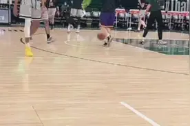 NBA总决赛G6太阳雄鹿热身现场视频封面