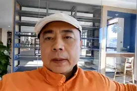 他是行政级别最高的现职演员。视频封面