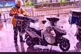 震惊！美团授权加盟商违法，是不懂法还是知法犯法？视频封面