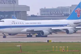 曾经的广州白云机场两大巨头，南航A380和南航747视频封面