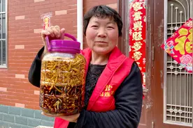农村大妈教你在家腌芥菜疙瘩，脆辣爽口，一看就会！比肉都好吃！视频封面