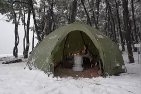 泡菜小妹 海边雪地露营 晚上喝醉手放在羞羞的地方视频封面