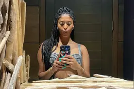 娜娜好美！继承了瓦妮莎的美貌，科比的大长腿视频封面