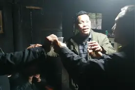 你喝我的，我喝他的，他喝你的。视频封面