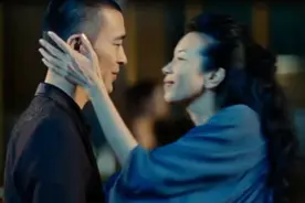 酒会上，男友和女总裁跳舞拥抱，都被女友看在眼里，换谁都忍不了视频封面