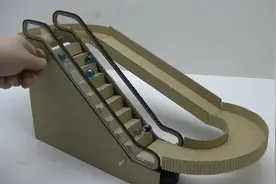 学校的手工作业课程，电梯弹珠玩具，非常简单视频封面
