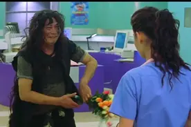 没有想到你口中所说的我爱你是真的，也许你忘了风里雨里中的我视频封面