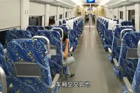 深圳被遗忘的轻轨，衔接机场、高铁站与火车站，沙井到长安7分钟视频封面