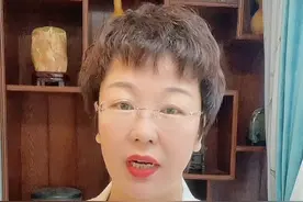 2-3岁的孩子喜欢推椅子爬高垒高需要阻止么视频封面